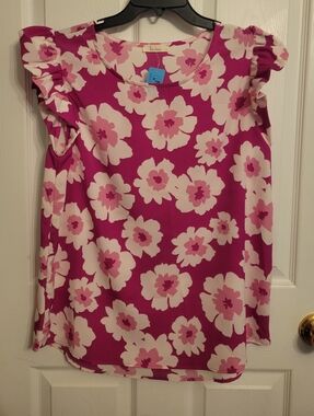 Flutter Sleeve Floral Blouse in Magenta Pink